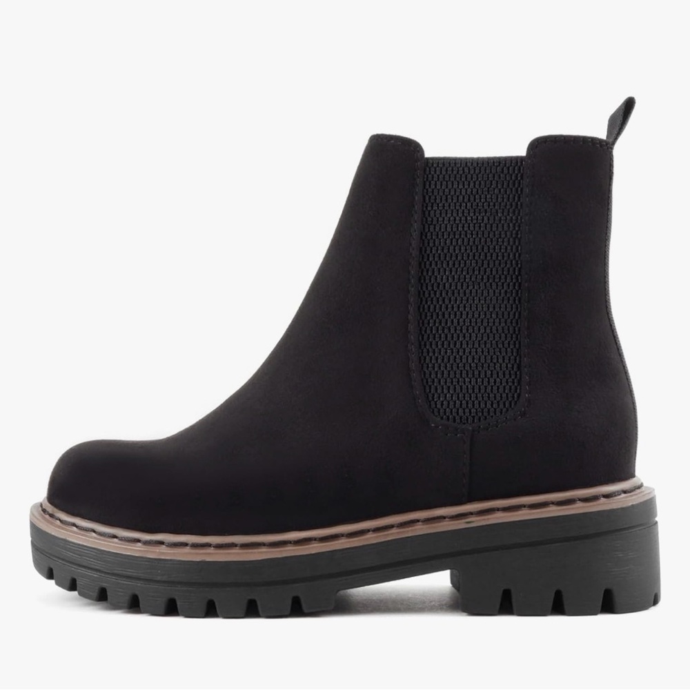 Soda Pilot Women Lug Sole Low Heel Chelsea